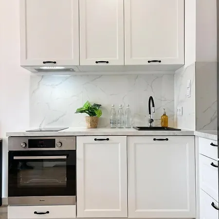 Prime Mokotow Two-bedroom アパート ワルシャワ